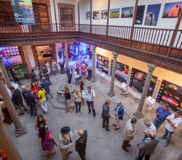 Un momento de la inauguración de la exposición.