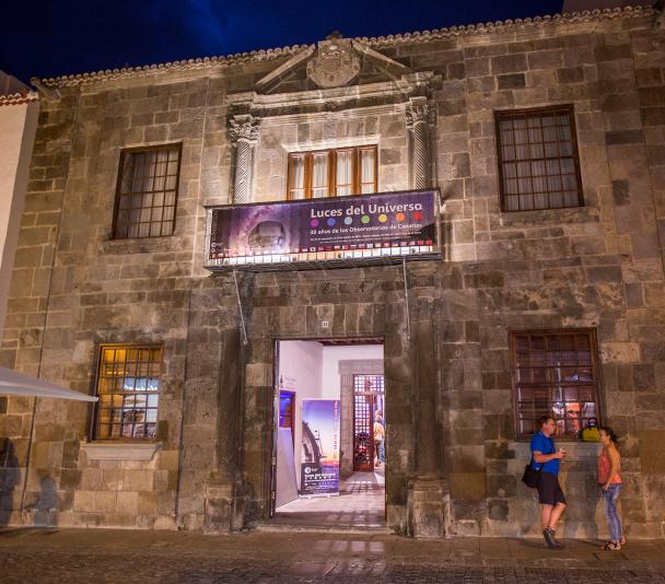 El Palacio Salazar, ubicado en Santa Cruz de La Palma, albergará la exposición "Luces del Universo" hasta el 10 de octubre