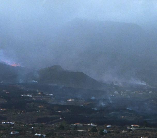 The Cumbre Vieja volcano covered by the cloud of smoke and ash. Image taken in the visible range with a Nikon camera. 