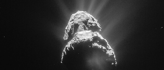Foto del cometa 67P/Churyumov-Gerasimenko, tomada el 28 de abril de 2015 con la misión Rosetta. Créditos: ESA/Rosetta/NavCam – CC BY-SA IGO 3.0