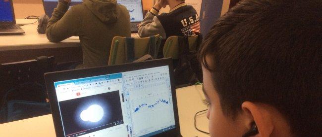 High School students in the Canary Islands discover two variable stars