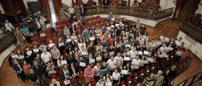 Estudiantes de La Palma miden la oscuridad nocturna de la Isla