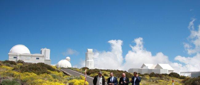 El rector y vicerrector de investigación de la ULPGC visitan el IAC y el Observatorio del Teide