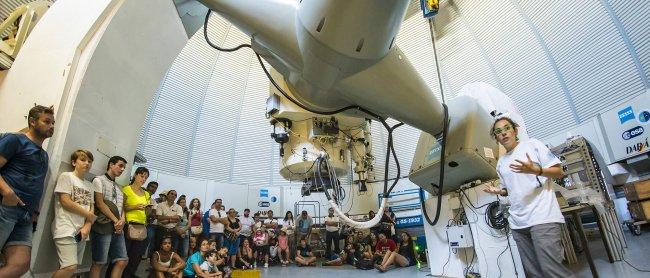 Guided tour at the Optical Ground Station (OGS) during the Open Days 2016 at the Teide Observatory. Credit: Daniel Padrón.