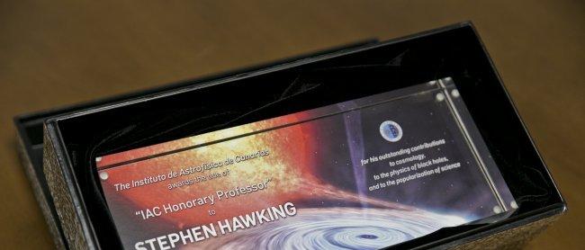 IN MEMORIAM: STEPHEN HAWKING