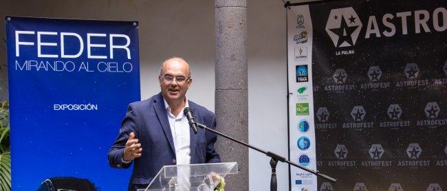 Presentación en La Palma de la exposición “FEDER, mirando el cielo”