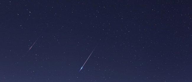 Composition of the meteor shower Perseidas 2014 on the Teide (Tenerife). Credit: Observation M. Serra-Ricart, processed J.C. Casado-starryearth, IAC.