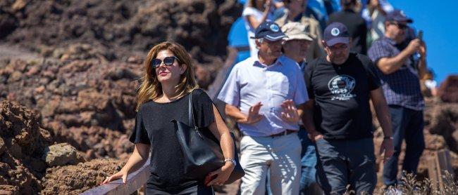 Estrellas de la literatura ‘tocan el cielo’ en el Observatorio de La Palma