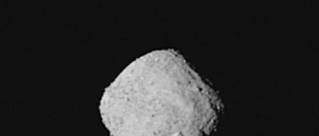 Image of asteroid Bennu created using eight images obtained on October 29, 2018 by the OSIRIS-REx spacecraft from a distance of 330 km. Credit: NASA/Goddard/University of Arizona.