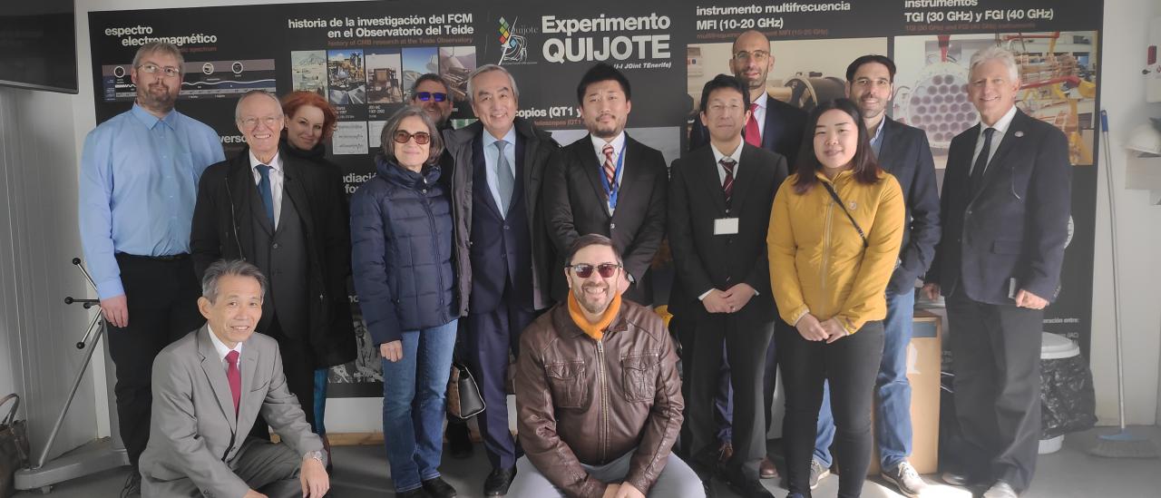 El embajador de Japón en el Observatorio del Teide junto a varios acompañantes