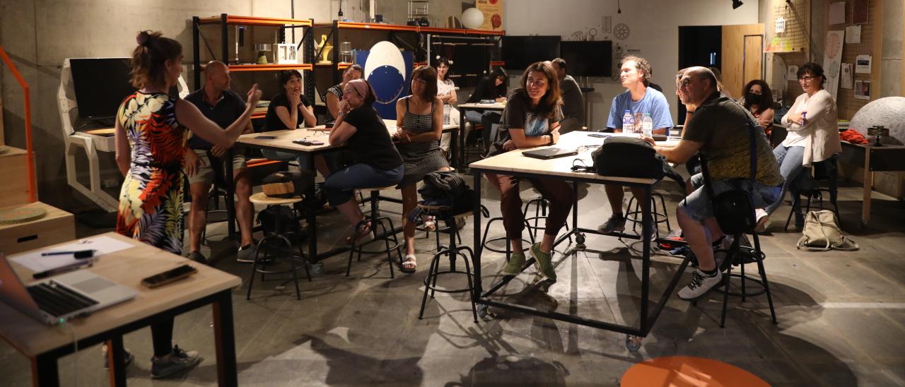 Docentes durante uno de los talleres en el MCC