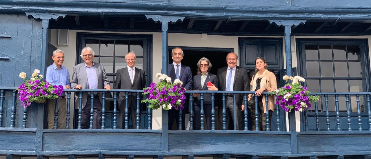 El embajador de Japón en Santa Cruz de La Palma junto a varios acompañantes