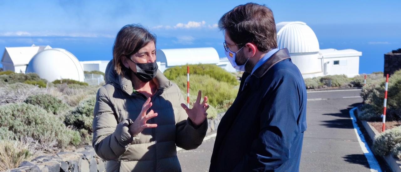 Casiana Muñoz-Tuñon y Manuel Muñiz Villa en el Observatorio del Teide