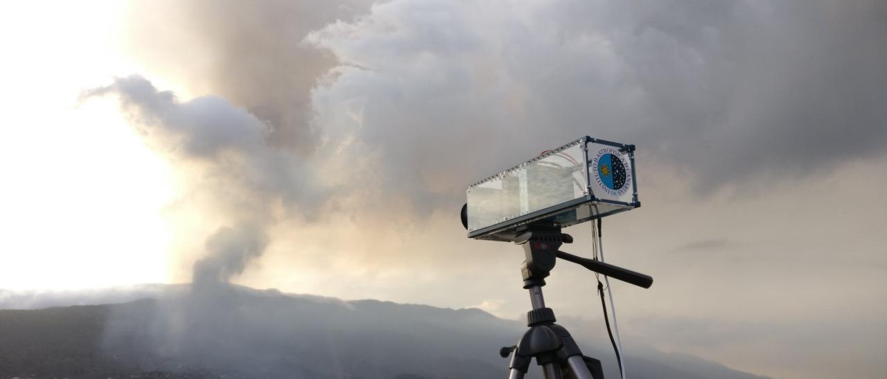 La cámara Drago toma imágenes del volcán de Cumbre Vieja. 