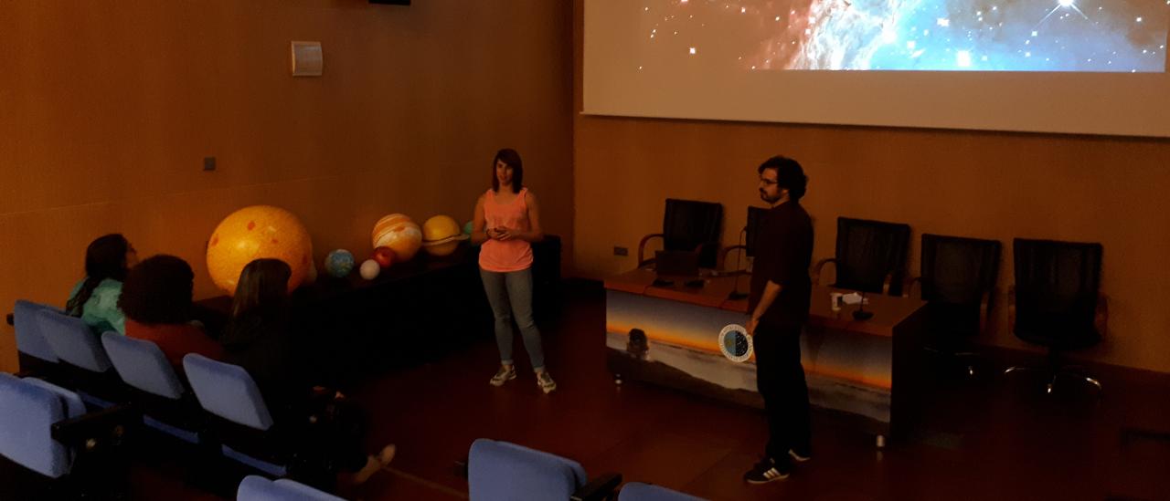 Workshop of exoplanets by Lucía González Cuesta and Alejandro Suárez Mascareño.