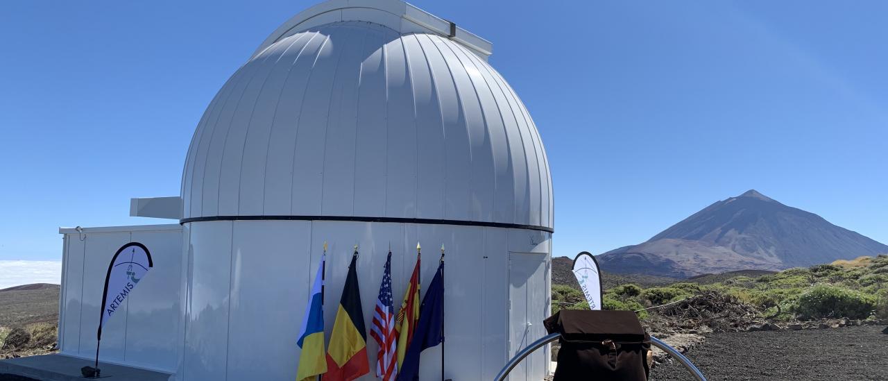 Telescopio Artemis, de la red Speculoos, en el Observatorio del Teide, antes de su inauguración.