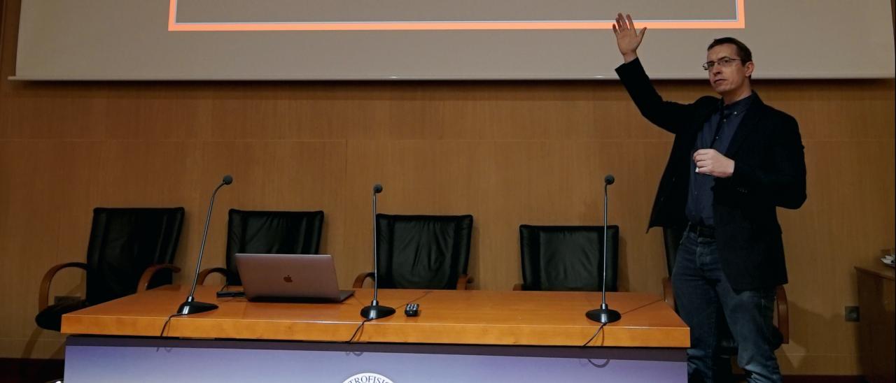 Michael Gillon, at the IAC headquarters, during the talks prior to the inauguration of Artemis