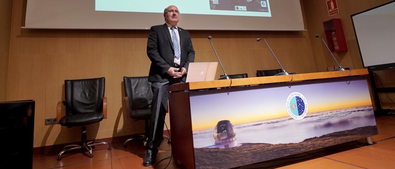 Rafael Rebolo during the talks prior to the inauguration of Artemis.