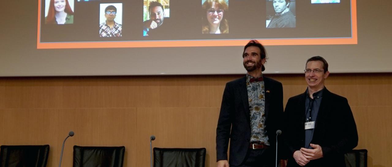 Michael Gillon y Julien de Wit, presentan al equipo que compone la red de telescopios Speculoos, durante las charlas previas a la inauguración de Artemis.