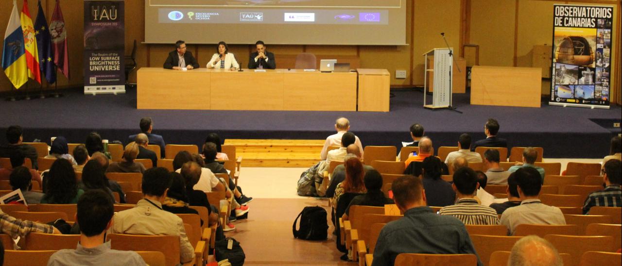 Image of the opening of the IAU Symposium 355 in the Aulario de Campus Guajara, of the University of La Laguna