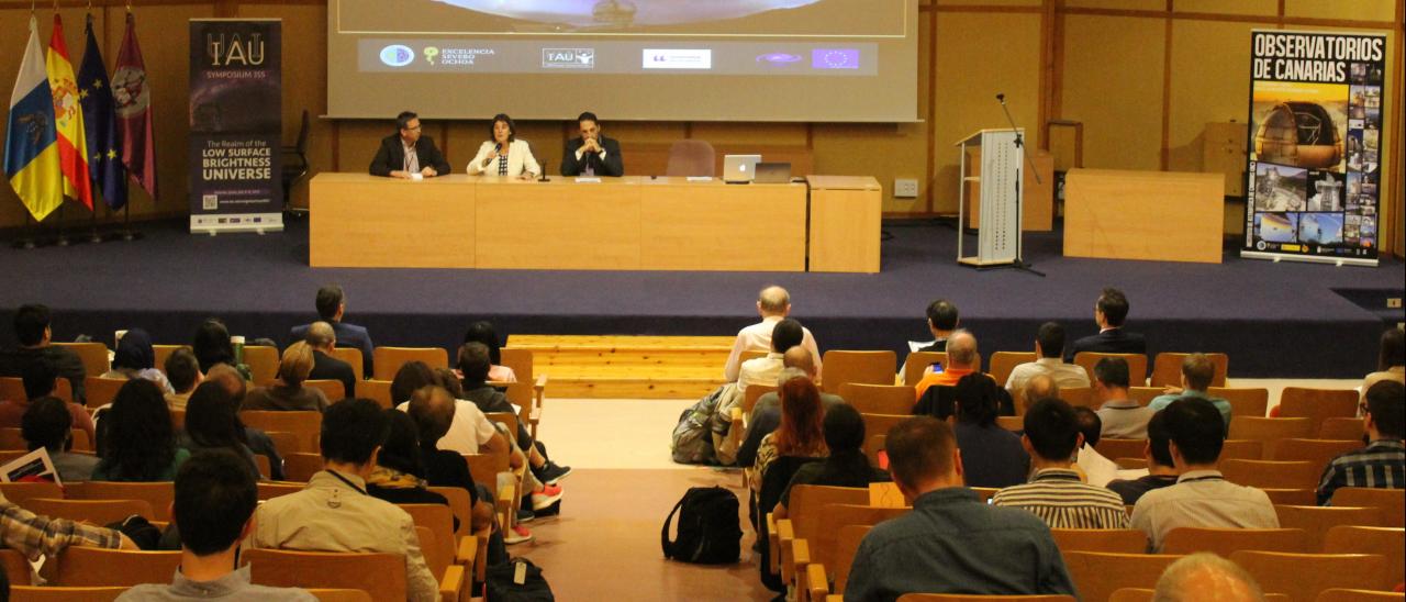 Apertura del IAU Symposium 355