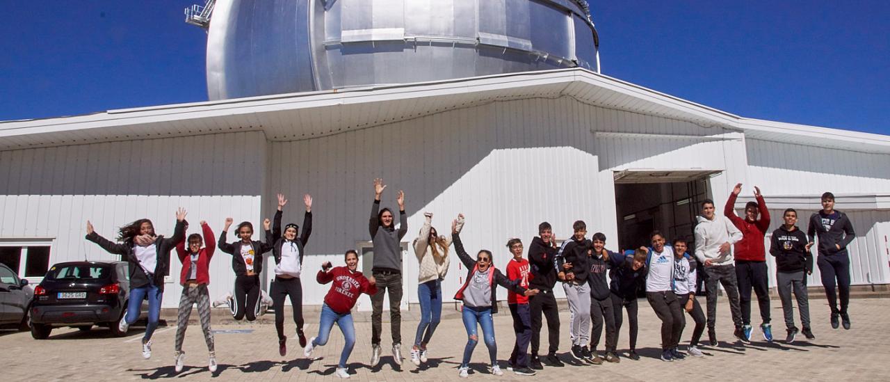 Students of the Colegio Santo Domingo de Guzmán during the visit to the Gran Telescopio Canarias (GTC) of the programme "Nuestros Alumnos y el ORM" (Our Students and the ORM)