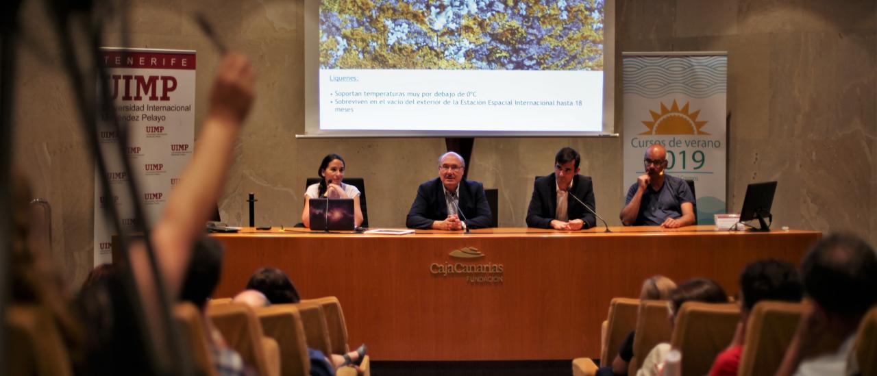 Turno de preguntas después de la mesa redonda del curso "Acércate al Cosmos" 2019 de la UIMP