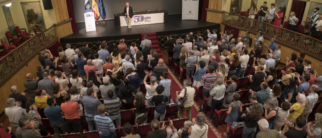 Franciso Sánchez inaugura el congreso "Impulsando la Astrofísica en España: 50 años de tesis doctorales en el IAC"