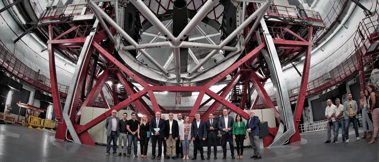 Representantes políticos de instituciones canarias visitan el Gran Telescopio Canarias (GTC) 