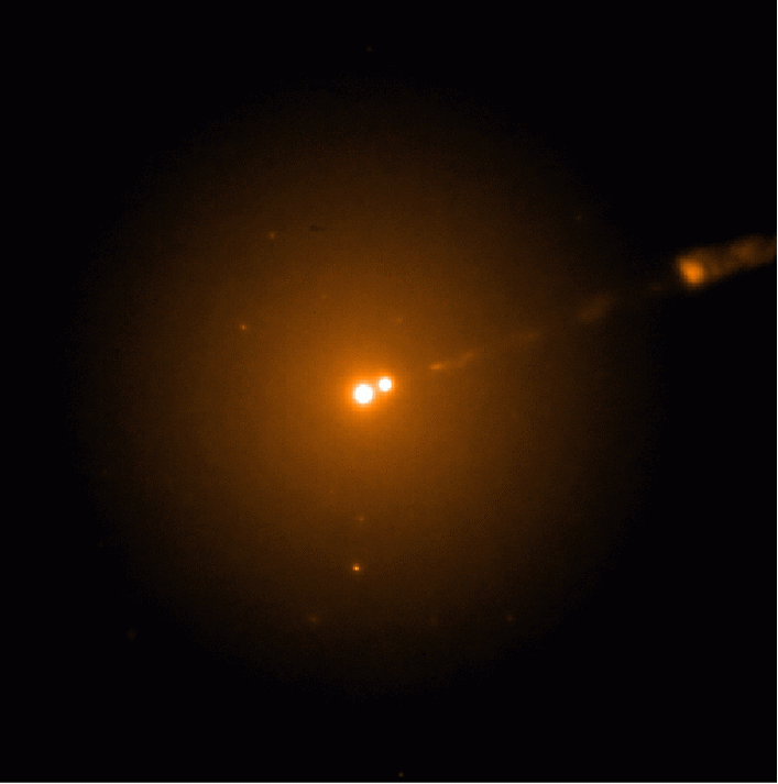 Infrared image of the galaxy Messier 87. The luminous point in its center indicates the position of its black hole, one of the most massive known, one billion times the mass of our Sun. Image taken with the VLT telescope and its adaptive optics system at the ESO observatory in Chile.