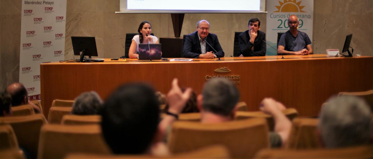 Round table of the summer school "Acercate al Cosmos" 