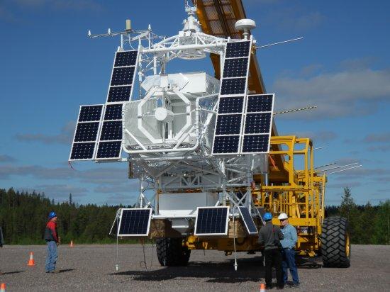 Preparing for the launch of the SUNRISE solar telescope, led by the Max Planck Institute for Solar System Research  (Lindau, Germany), with the participation of the Kiepenheuer-Institut für Sonnenphysik (Freiburg, Germany) and the High Altitude Observator