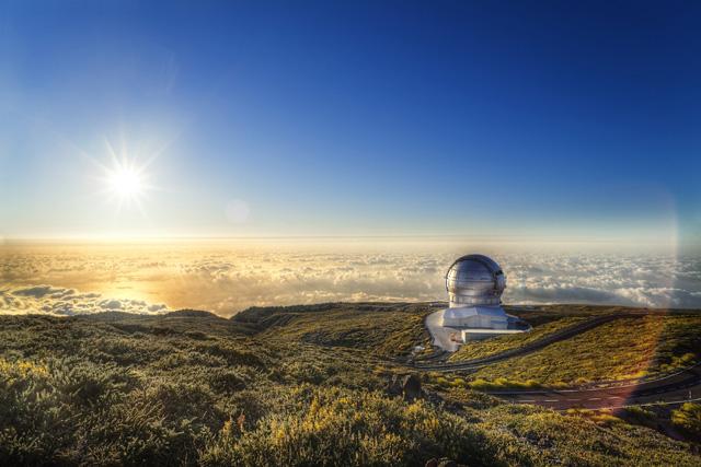 The Gran Telescopio CANARIAS (GTC), located about 2,400 meters altitude in the Observatorio del Roque de los Muchachos, en Garafía (La Palma). Credit: Pablo Bonet.