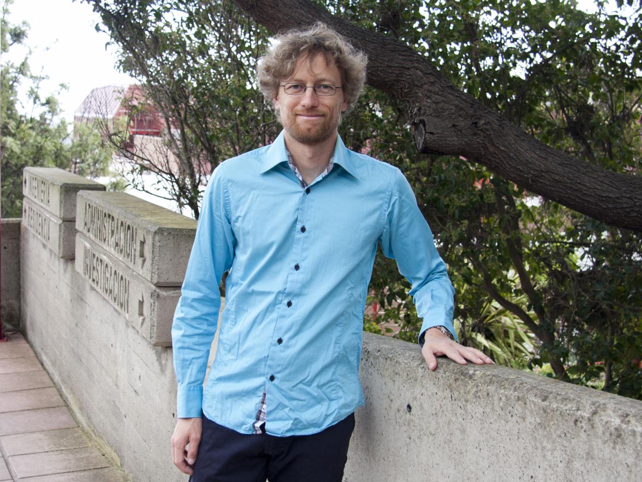 Aurélien Crida, specialist in planet migration, during the XXVIII Canary Islands Winter School of Astrophysics, organized by the Instituto de Astrofísica de Canarias (IAC). Credit: Elena Mora (IAC).