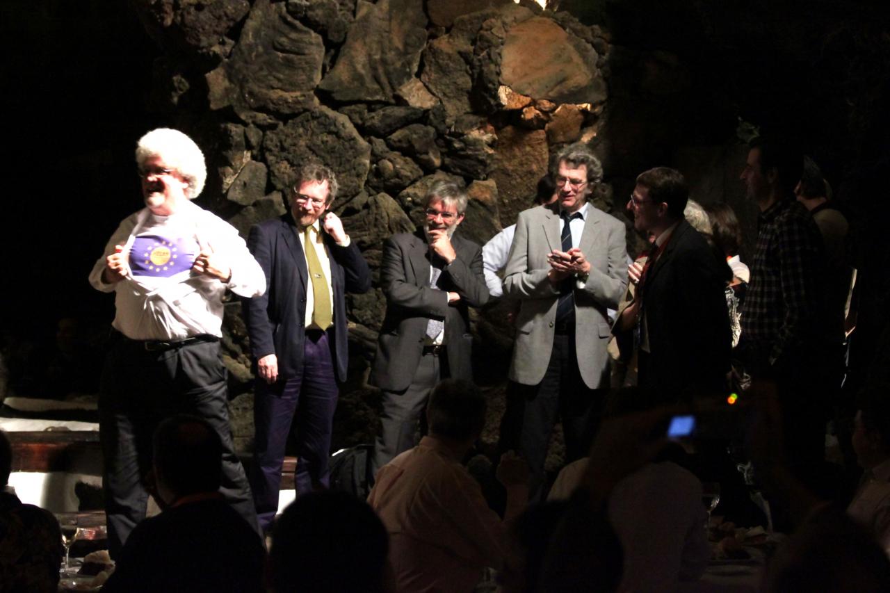 From left to right, Oskar von der Lühe (showing an HELAS t-shirt), Michael Thompson, Pere L. Pallé, Jørgen Christensen-Dalsgaard, Markus Roth and Mário J. Monteiro. At the back, Laurent Gizon, Conny Aerts, Annie Baglin, Maria Pia Di Mauro and Sebastián Ji