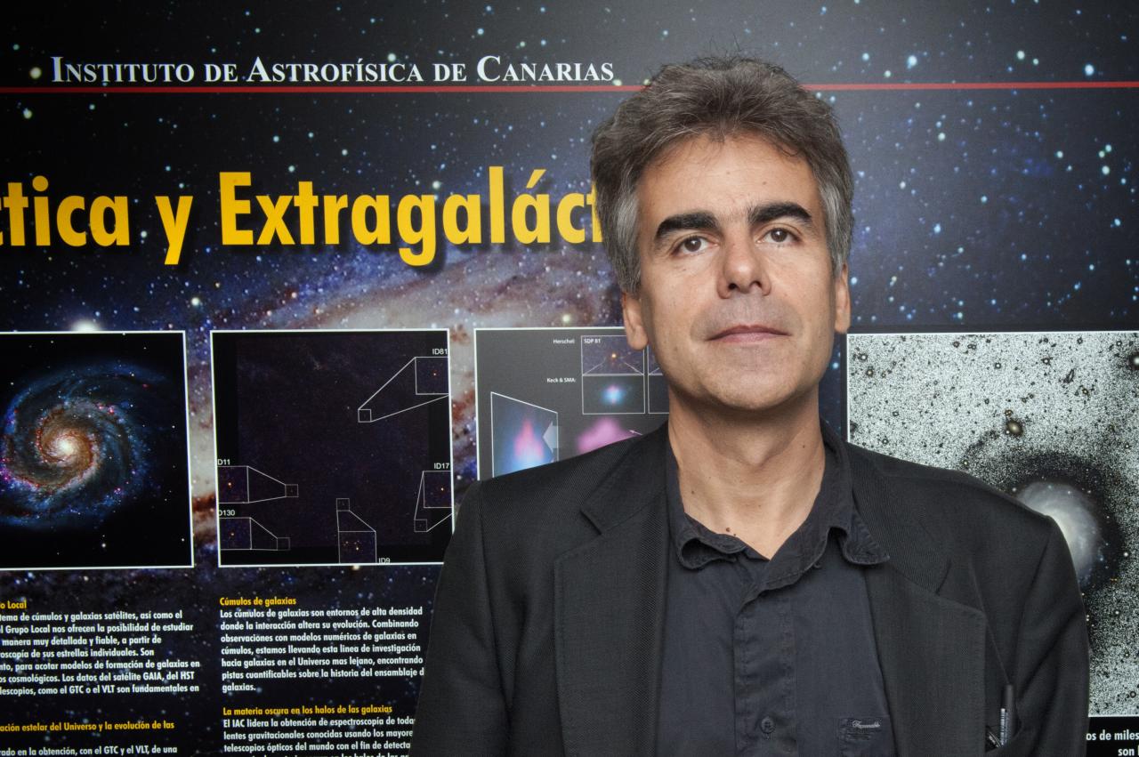  Jean-Luc Starck, Senior scientist at the Institute of Research into the Fundamental Laws of the Universe (CEA-Saclay), France, and one of the lecturers at the Winter School of the Astrophysics Institute of the Canaries (IAC) about Bayesian methods. Credi