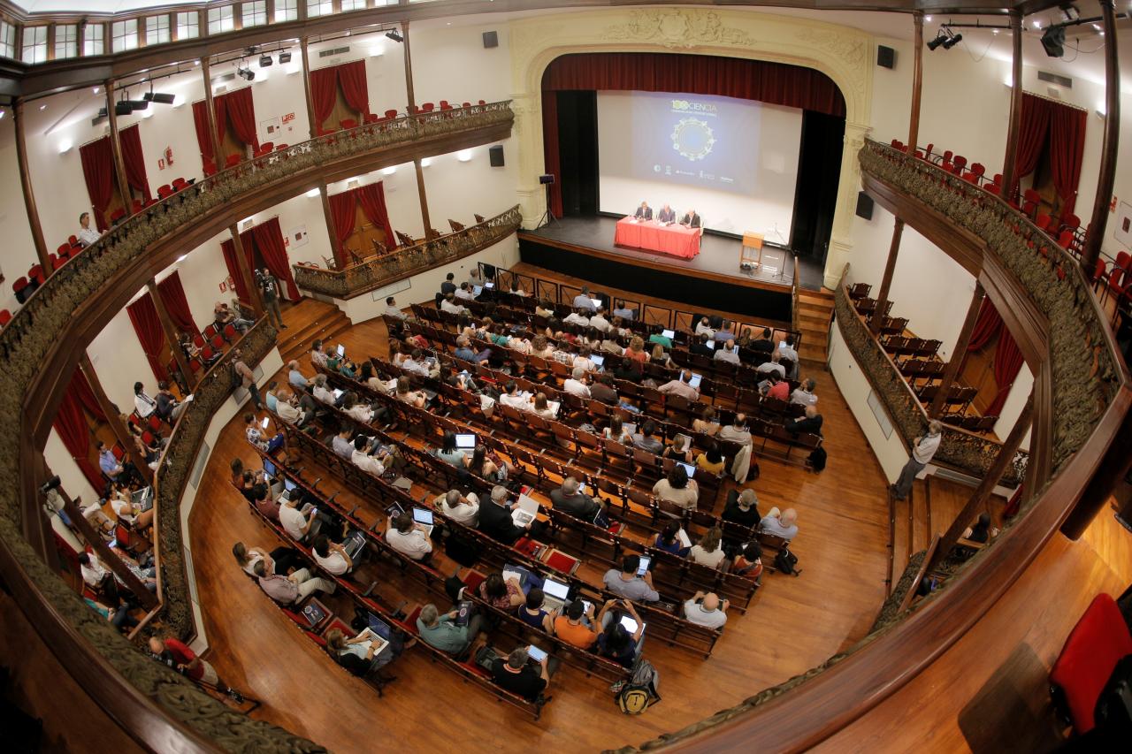 Participants in the “100xCIENCIA” Forum. Credits: Daniel López/IAC.