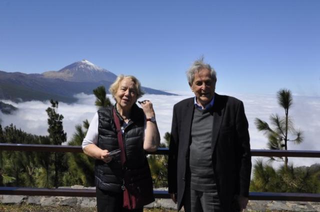 El premio nobel Claude Cohen-Tannoudji visita el IAC y el Observatorio del Teide