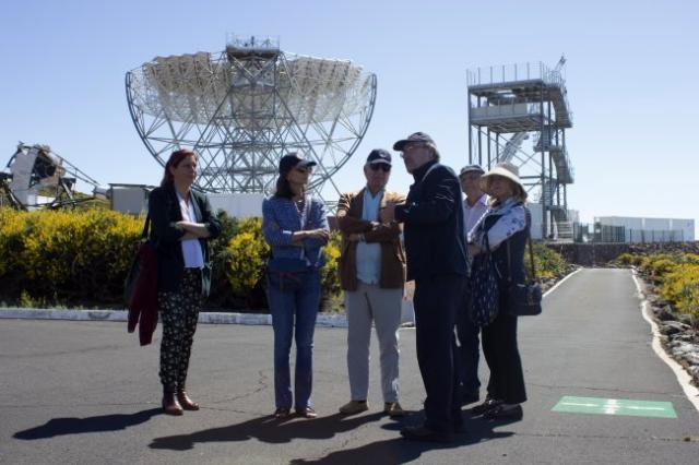 MARIO VARGAS LLOSA: “We must bring literature closer to the stars!”