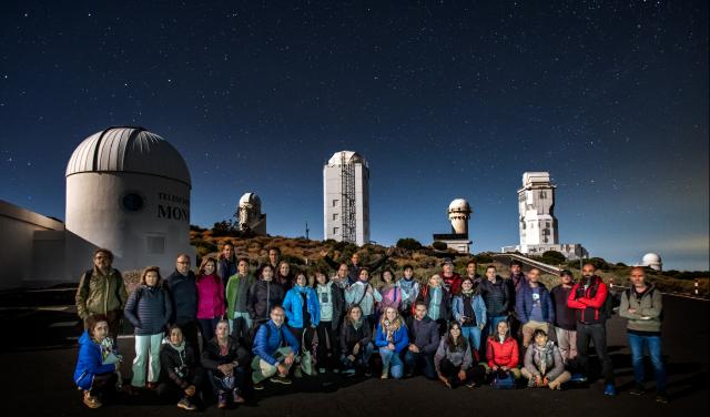Profesores durante la observación nocturna en el OT