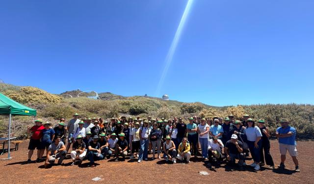Imagen de parte de los participantes en las Jornadas de Puertas Abiertas de Garafía en el ORM / IAC
