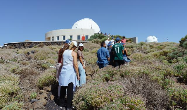 Un grupo de internos del Centro Penitenciario de Tenerife conoce in situ la labor del Observatorio del Teide