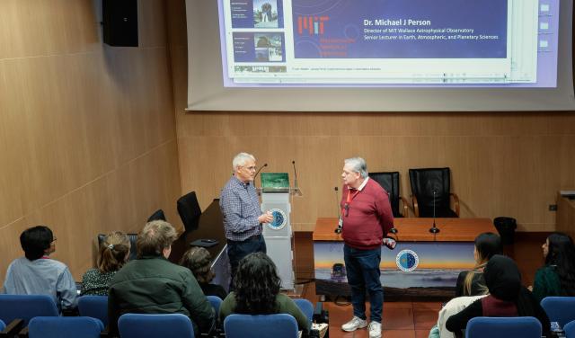 MIT Astronomy Field Camp students share their scientific results at the IAC/ Inés Bonet (IAC)