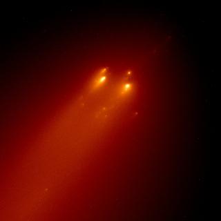 Detail of the fragments of the comet C/2019 Y4 (ATLAS)