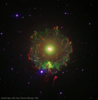 Nebulosa planetaria del Ojo del Gato (NGC 6543). Imagen tomada y procesada por Daniel López (IAC), reducida por Rafael Barrena (IAC) y obtenida con el Telescopio Isaac Newton (INT), del Observatorio del Roque de los Muchachos (La Palma), en tiempo asignado en 2009 al grupo de Astrofotografía del IAC para la Imagen Astronómica del Mes. Nebulosa planetaria del Ojo del Gato (NGC 6543). Imagen tomada y procesada por Daniel López (IAC), reducida por Rafael Barrena (IAC) y obtenida con el Telescopio Isaac Newton (INT), del Observatorio del Roque de los Muchachos (La Palma), en tiempo asignado en 2009 al grupo de Astrofotografía del IAC para la Imagen Astronómica del Mes.