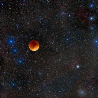 Eclipse total de Luna de 2022, observada desde el Observatorio del Teide con el STCA de la UC3