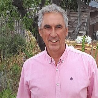 Leo Pérez, exrecepcionista del ORM, en el jardín de su vivienda en Puntagorda (La Palma). Leo Pérez, exrecepcionista del ORM, en el jardín de su vivienda en Puntagorda (La Palma).
