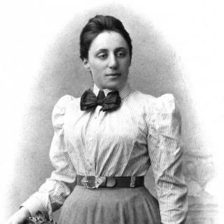 Fräulein Noether fue el genio matemático más creativo e importante desde que comenzó la educación superior de las mujeres. WIKIPEDIA