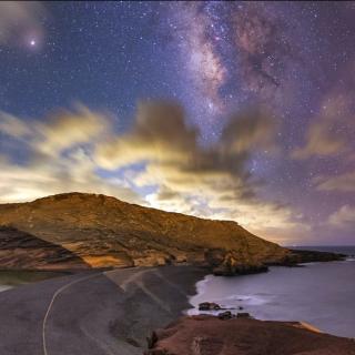 Lanzarote at night by Daniel López