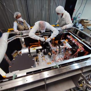 Installation of the scientific detector in the FRIDA instrument at the UNAM laboratories in Mexico City. Installation of the scientific detector in the FRIDA instrument at the UNAM laboratories in Mexico City.